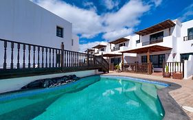 Casa Hibiscus - Shared Pool - Close To Seafront Promenade